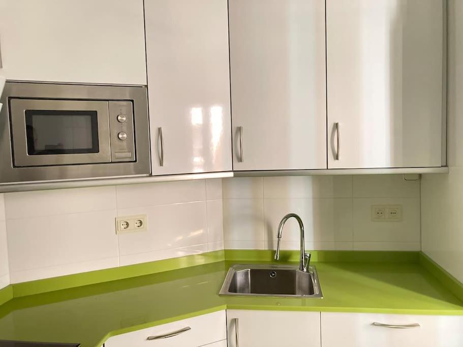 Centrico Apartamento De 2 Habitaciones By Bebalmy Oviedo Ngoại thất bức ảnh