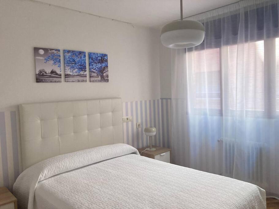 Centrico Apartamento De 2 Habitaciones By Bebalmy Oviedo Ngoại thất bức ảnh